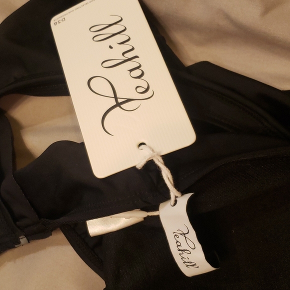 Yeahill Womens one piece black Ruffled with v cut swimsuit - Picture 2 of 5